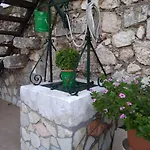Dimitra's Cozy Lejlighed Dilináta