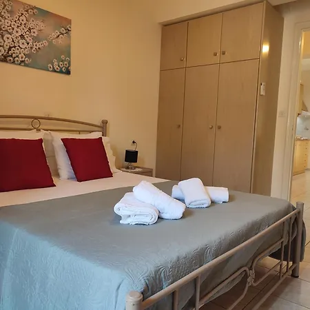 Dimitra's Cozy Lägenhet *