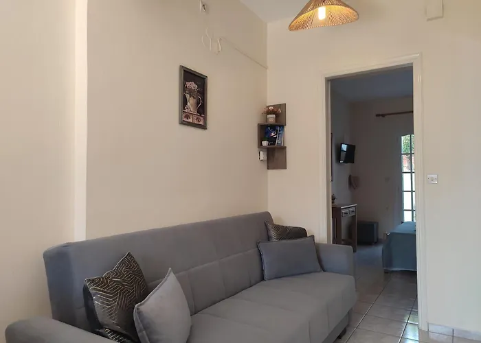 Dimitra's Cozy Dilináta