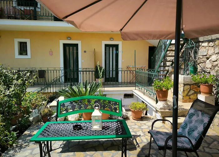 Dimitra's Cozy Apartment *