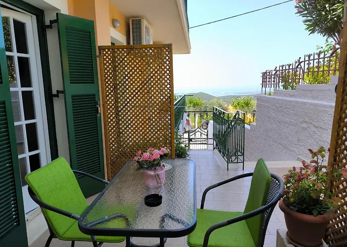 Dimitra's Cozy Apartment